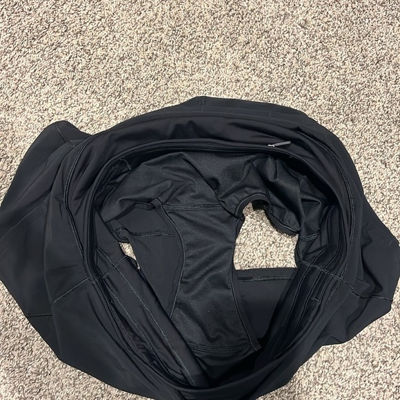 Lululemon athletic shorts - Picture 4 of 4